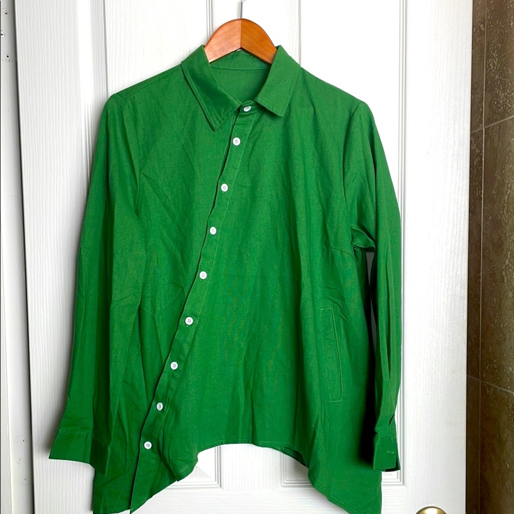 Looking for something different, here it is! Linen and Viscous Kelly Green Shirt